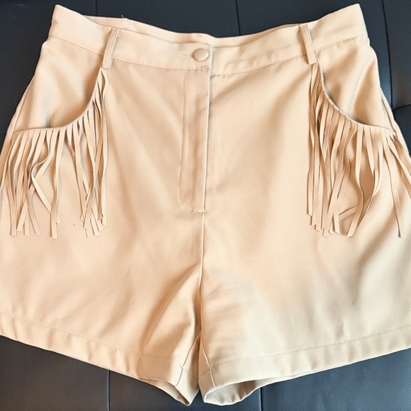 Strut & Bolt Pants - NWOT Strut & Bolt High Waist Tan Fringe Women's Shorts country western size L